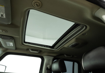 Подержанный автомобиль Hummer H3 Suv 2009 года (18 фото)