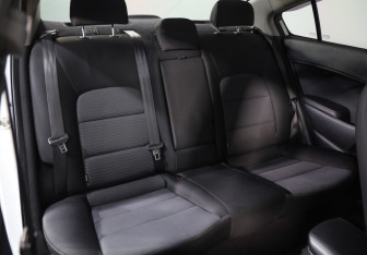 Подержанный автомобиль Kia Cerato Sedan 2015 года (21 фото)