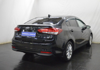 Подержанный автомобиль Kia Cerato Sedan 2019 года (5 фото)