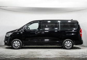 Подержанный автомобиль Hyundai H-1 2018 года (8 фото)