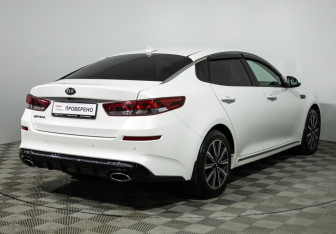 Подержанный автомобиль Kia Optima Sedan 2018 года (5 фото)