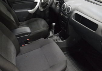 Подержанный автомобиль LADA (ВАЗ) Largus Wagon 2017 года (12 фото)