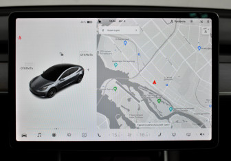 Подержанный автомобиль Tesla Model 3 2019 года (16 фото)