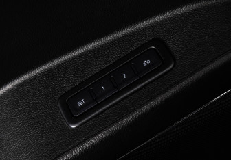 Подержанный автомобиль Chevrolet Tahoe 2018 года (23 фото)