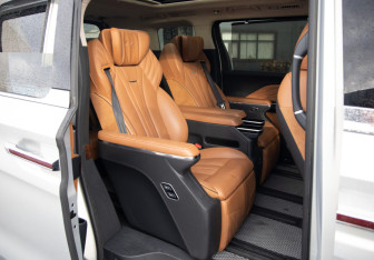 Подержанный автомобиль Hongqi HQ9 2022 года (9 фото)