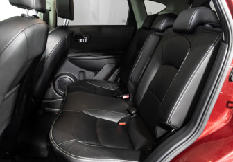 Подержанный автомобиль Nissan Qashqai 2012 года (10 фото)