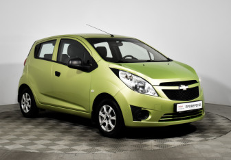 Подержанный автомобиль Chevrolet Spark 2013 года (3 фото)