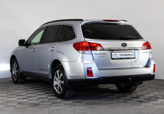 Подержанный автомобиль Subaru Outback Wagon 2012 года (7 фото)