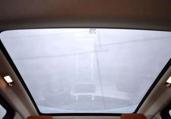 Подержанный автомобиль Land Rover Range Rover Evoque 2012 года (16 фото)