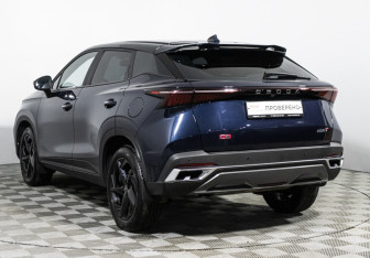 Подержанный автомобиль Omoda C5 2023 года (7 фото)