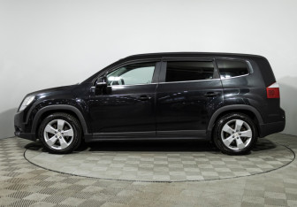 Подержанный автомобиль Chevrolet Orlando 2014 года (8 фото)