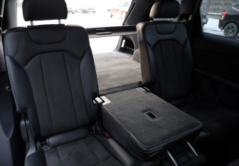 Подержанный автомобиль Audi Q7 2019 года (30 фото)