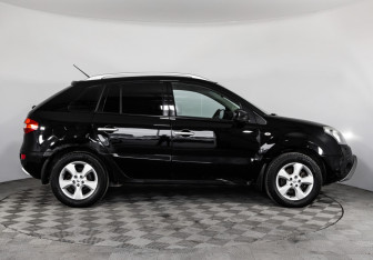 Подержанный автомобиль Renault Koleos 2008 года (4 фото)