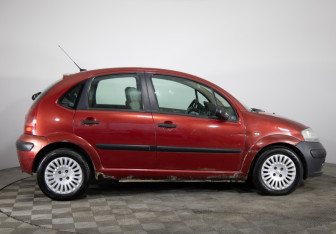 Подержанный автомобиль Citroen C3 Hatchback 2003 года (4 фото)