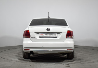 Подержанный автомобиль Volkswagen Polo Sedan 2018 года (6 фото)