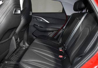 Подержанный автомобиль Omoda C5 2024 года (13 фото)