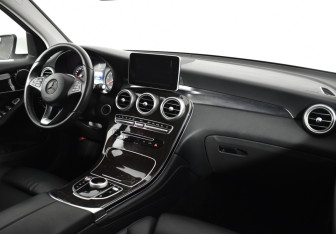 Подержанный автомобиль Mercedes-Benz GLC Coupe 2016 года (10 фото)