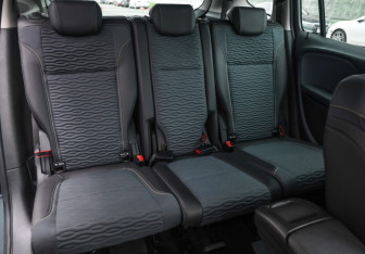 Подержанный автомобиль Opel Zafira Compactvan 2014 года (28 фото)