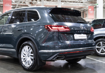 Подержанный автомобиль Volkswagen Touareg 2019 года (16 фото)
