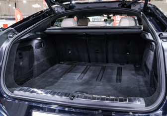 Подержанный автомобиль BMW X6 2020 года (32 фото)