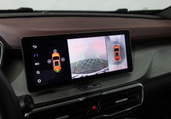 Подержанный автомобиль Geely Coolray 2020 года (16 фото)