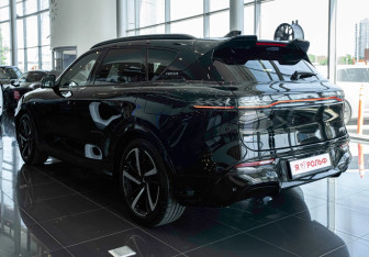 Новый Voyah Free 2025 (4 фото)