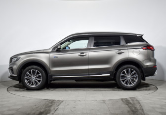 Подержанный автомобиль Geely Atlas Pro 2023 года (8 фото)