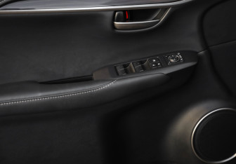 Подержанный автомобиль Lexus NX 2015 года (25 фото)