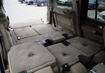 Подержанный автомобиль Land Rover Discovery 2013 года (36 фото)