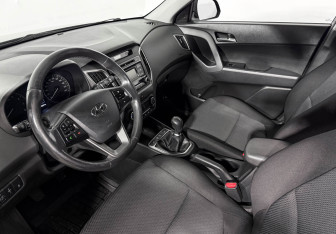 Подержанный автомобиль Hyundai Creta 2018 года (9 фото)