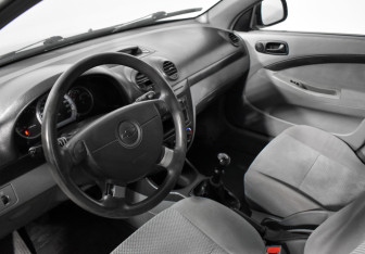 Подержанный автомобиль Chevrolet Lacetti Wagon 2010 года (9 фото)