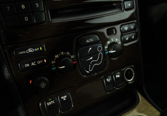 Подержанный автомобиль Volvo XC90 2004 года (15 фото)
