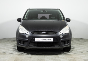 Подержанный автомобиль Ford S-MAX 2006 года (2 фото)