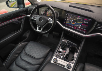 Подержанный автомобиль Volkswagen Touareg 2019 года (12 фото)