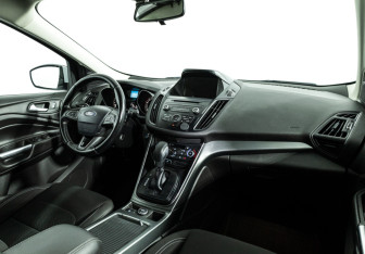 Подержанный автомобиль Ford Kuga 2018 года (9 фото)