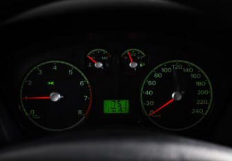 Подержанный автомобиль Ford Focus Hatchback 2007 года (12 фото)