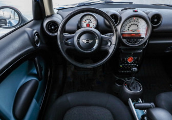 Подержанный автомобиль MINI Countryman 2011 года (13 фото)