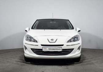 Подержанный автомобиль Peugeot 408 2013 года (2 фото)