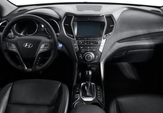 Подержанный автомобиль Hyundai Santa Fe 2015 года (15 фото)