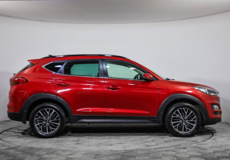 Подержанный автомобиль Hyundai Tucson 2020 года (4 фото)