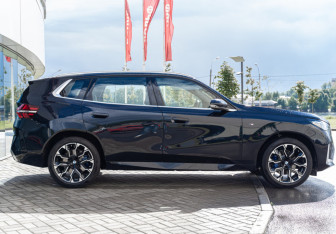 Новый BMW X3 2025 (2 фото)