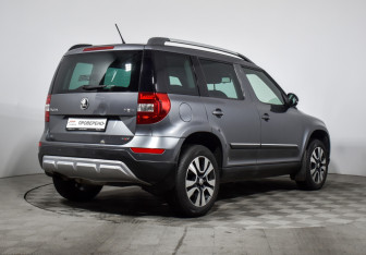 Подержанный автомобиль Skoda Yeti 2015 года (5 фото)