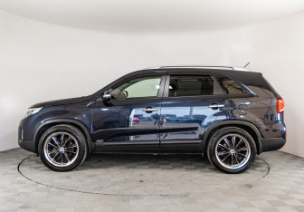 Подержанный автомобиль Kia Sorento 2019 года (8 фото)