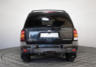 Подержанный автомобиль Chevrolet TrailBlazer 2006 года (6 фото)