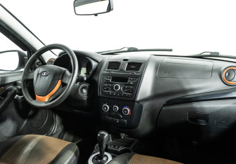 Подержанный автомобиль LADA (ВАЗ) Kalina Wagon 2016 года (9 фото)