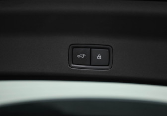 Подержанный автомобиль LiXiang L9 2024 года (40 фото)