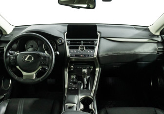 Подержанный автомобиль Lexus NX 2019 года (13 фото)