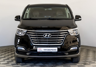 Подержанный автомобиль Hyundai Grand Starex 2020 года (2 фото)