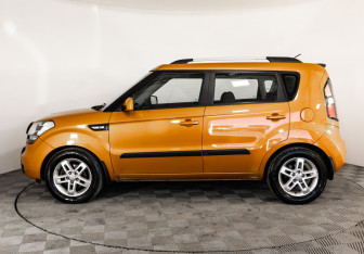 Подержанный автомобиль Kia Soul 2010 года (8 фото)