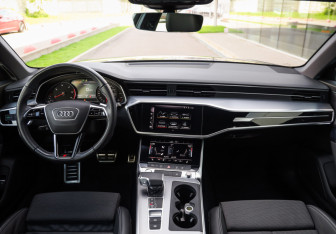 Подержанный автомобиль Audi A6 Sedan 2020 года (11 фото)